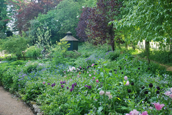 Cerney House garden