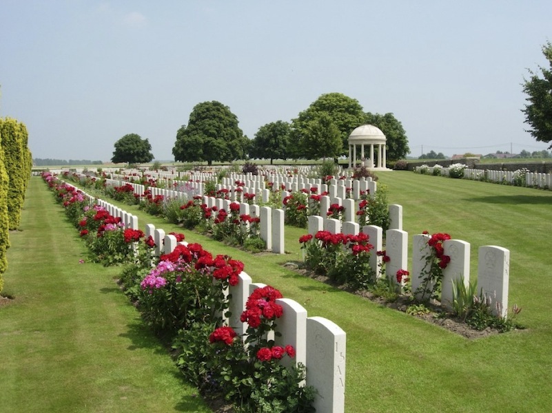 Bedford House Cemetery Belgium CGWC