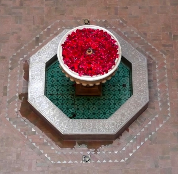 Riad Kniza fountain from above